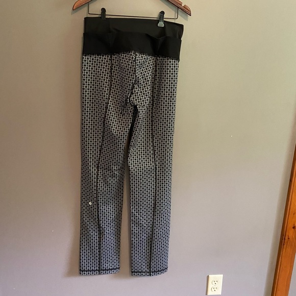lululemon pants - Picture 2 of 3